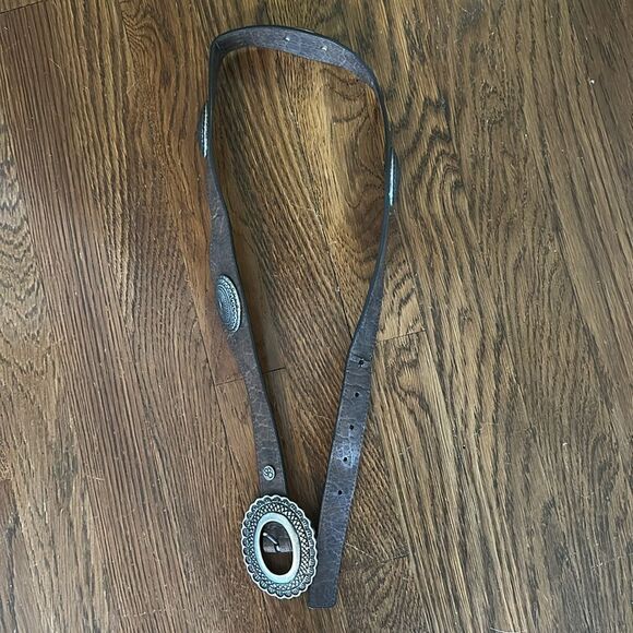 Jessica Simpson Boho Western Brown Belt with Silver Buckle & Silver Conchos - Picture 5 of 10